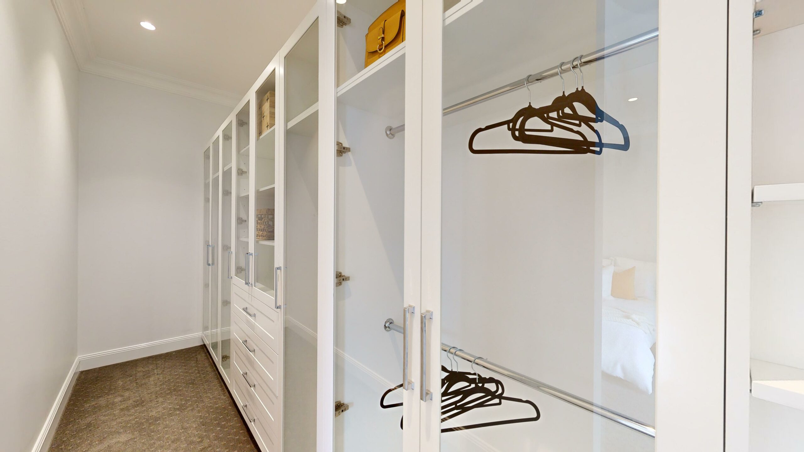walk in wardrobe